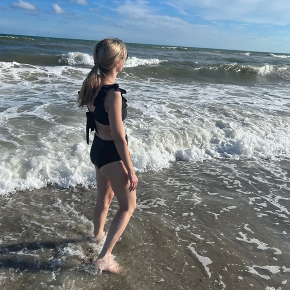 Meet your Posher, Kate - Picture 1 of 1